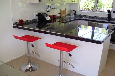 Photo of property in 2/10 Raewyn Place, Pakuranga, Auckland, 2010