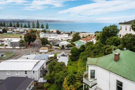 Photo of property in 2 Kowhai Road, Bluff Hill, Napier, 4110