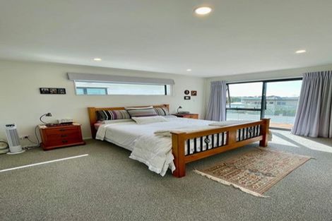 Photo of property in 60d Bay Street, Red Beach, 0932