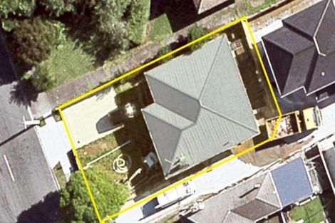 Photo of property in 52 Churchill Avenue, Manurewa, Auckland, 2102