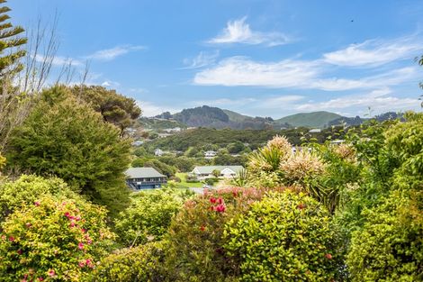 Photo of property in 21 Saunders Close, Whitby, Porirua, 5024