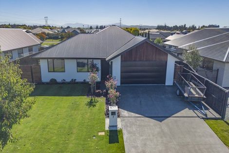 Photo of property in 7 Valour Drive, Rangiora, 7400