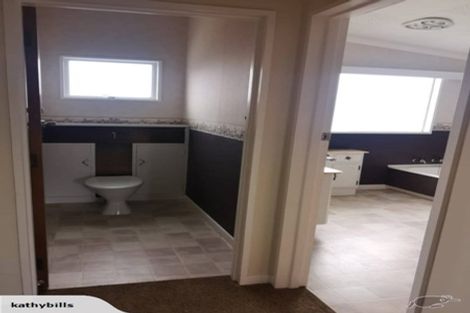 Photo of property in 5 Belgrave Place, Awapuni, Palmerston North, 4412