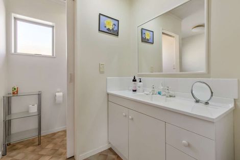 Photo of property in 74 Tawavale Street, Pukehangi, Rotorua, 3015