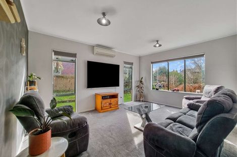Photo of property in 70 Tawavale Street, Pukehangi, Rotorua, 3015