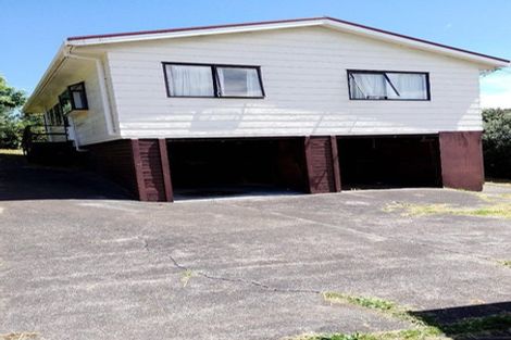 Photo of property in 2/8 Quiet Street, Te Atatu South, Auckland, 0610