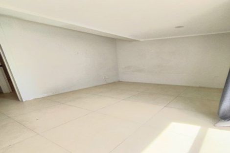 Photo of property in 86d Kelman Road, Kelston, Auckland, 0602