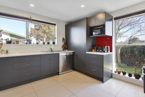 Photo of property in 2 Bayswater Crescent, Bromley, Christchurch, 8062
