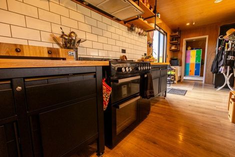 Photo of property in 237 Croydon Road, Midhirst, Stratford, 4394