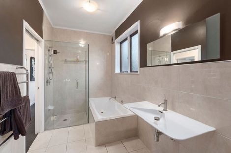 Photo of property in 1/2 Rahopara Street, Castor Bay, Auckland, 0620