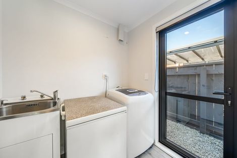 Photo of property in 1 Taraiti Crescent, Kenepuru, Porirua, 5022