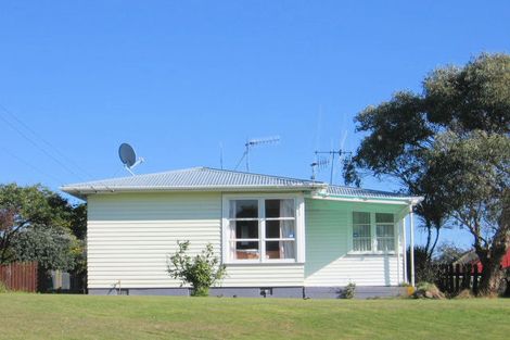 Photo of property in 9 Futter Street, Foxton, 4814