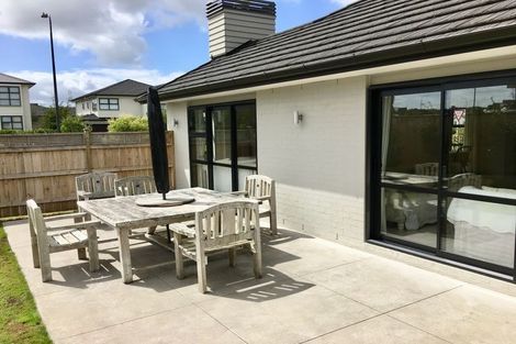 Photo of property in 1 Breton Road, Karaka, Papakura, 2113