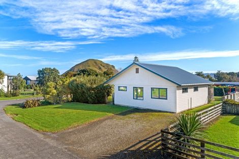 Photo of property in 13 Ratau Street, Mahia, 4198