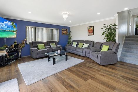 Photo of property in 24 Gordon Stanley Drive, Massey, Auckland, 0614