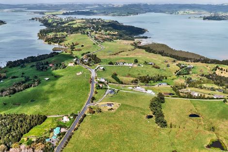 Photo of property in 667 Pahi Road, Pahi, Paparoa, 0571