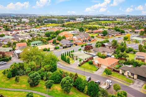 Photo of property in 2 Ferngrove Avenue, Ranui, Auckland, 0612