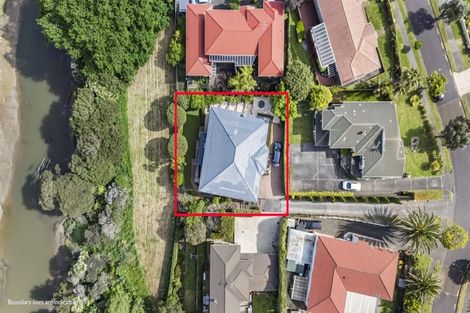 Photo of property in 7 Jubaea Place, Henderson, Auckland, 0610