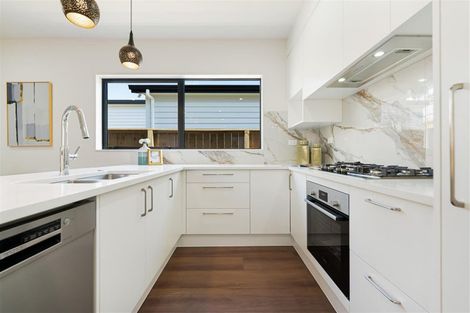 Photo of property in 17 Whakairo Crescent, Gulf Harbour, 0930