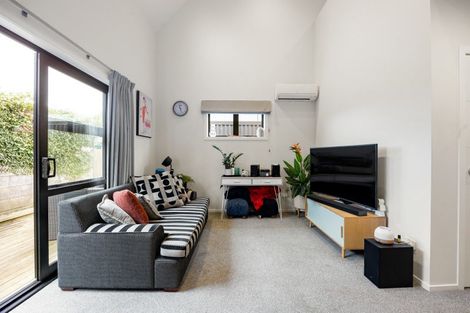 Photo of property in 27u6 Seddon Road, Frankton, Hamilton, 3204