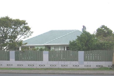 Photo of property in 138 Rathgar Road, Henderson, Auckland, 0610