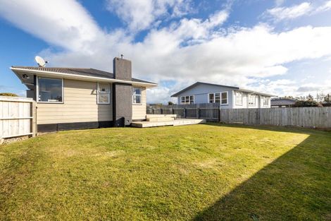 Photo of property in 3 Karaka Street, Inglewood, 4330