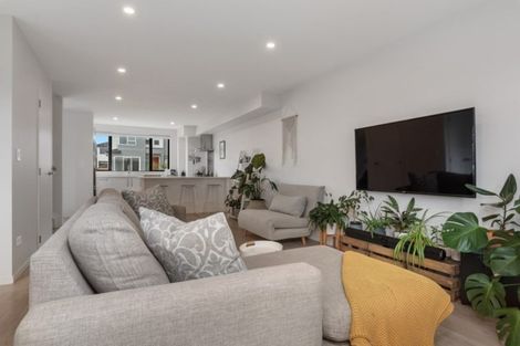 Photo of property in 28 Kearns Drive, Hobsonville, Auckland, 0616