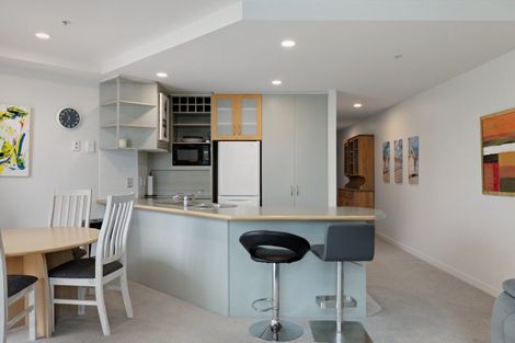 Photo of property in 10/12 Maunganui Road, Mount Maunganui, 3116