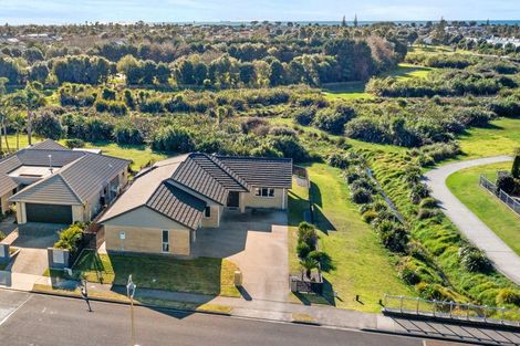 Photo of property in 95 Oriental Parade, Papamoa Beach, Papamoa, 3118