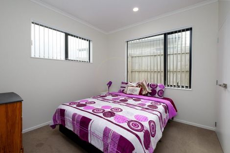 Photo of property in 15 Huahua Crescent, Papakura, 2110