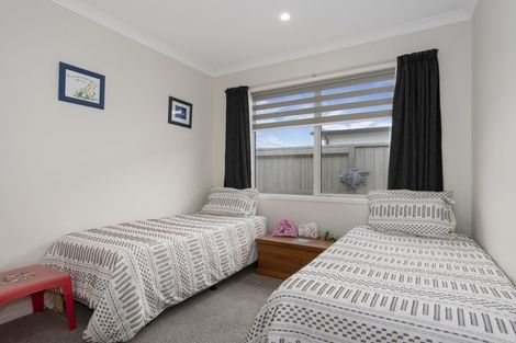 Photo of property in 77 Sandhurst Drive, Papamoa Beach, Papamoa, 3118