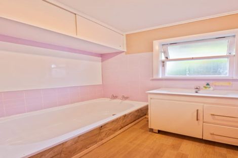 Photo of property in 28 Ellen St, 28 Ellen Street, Manurewa East, Auckland, 2102