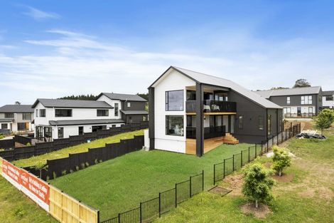 Photo of property in 33 Kikorangi Drive, Wainui, 0992