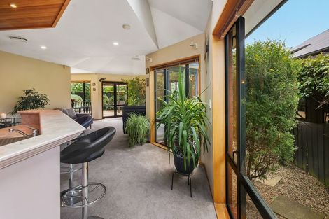 Photo of property in 113 Avonhead Road, Avonhead, Christchurch, 8042
