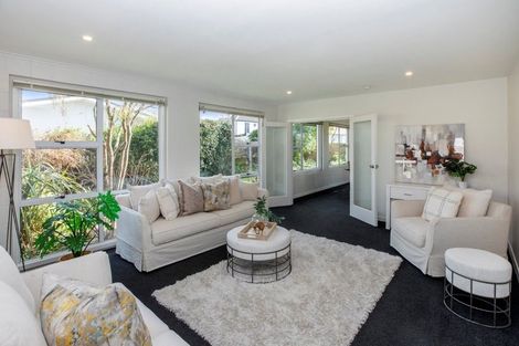 Photo of property in 8a Rosedale Place, Avonhead, Christchurch, 8042