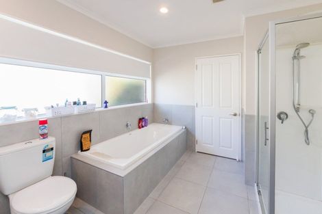 Photo of property in 22 Phoenix Avenue, Hokowhitu, Palmerston North, 4410