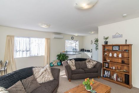 Photo of property in 71b Raumati Road, Raumati Beach, Paraparaumu, 5032
