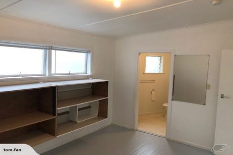 Photo of property in 8 Park Rise, Campbells Bay, Auckland, 0630