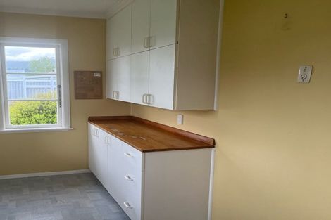 Photo of property in 36 Oxford Crescent, Ebdentown, Upper Hutt, 5018