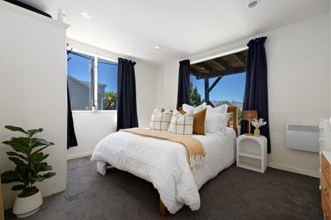 Photo of property in 32 Dart Place, Fernhill, Queenstown, 9300