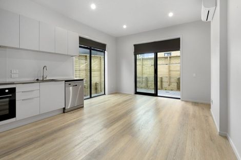 Photo of property in 15-15a The Strand, Wainuiomata, Lower Hutt, 5014