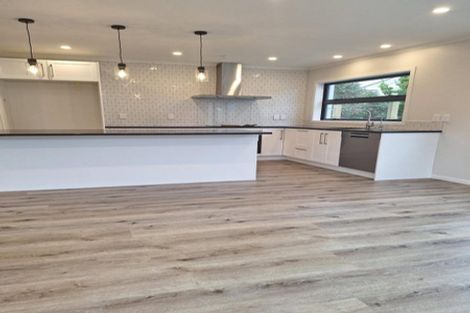 Photo of property in 8 Chamberlain Road, Karori, Wellington, 6012
