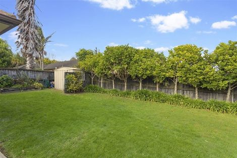 Photo of property in 13 Gilford Place, East Tamaki Heights, Auckland, 2016