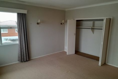 Photo of property in 35 Holland Road, Hillcrest, Auckland, 0627