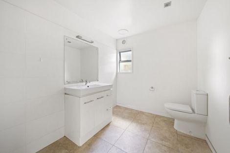 Photo of property in 132 Kittiwake Drive, Schnapper Rock, Auckland, 0632