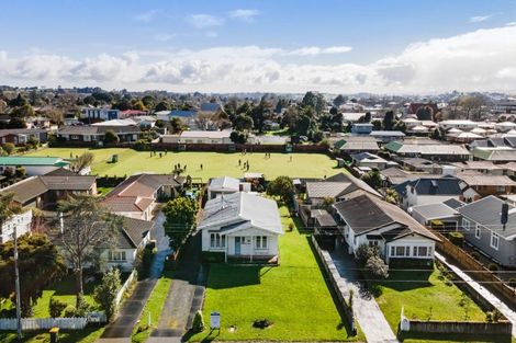 Photo of property in 71 Harris Street, Pukekohe, 2120