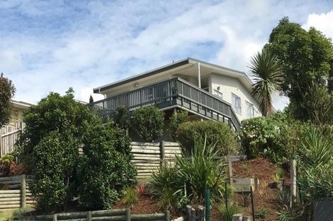 Photo of property in 60 Kia Ora Road, Beach Haven, Auckland, 0626
