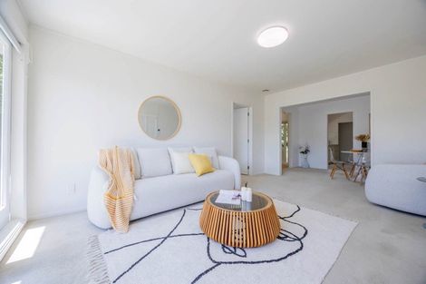 Photo of property in 2/89 Diana Drive, Glenfield, Auckland, 0627