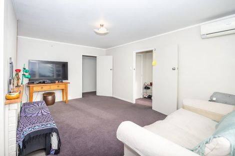 Photo of property in 14a Cliff View Drive, Green Bay, Auckland, 0604