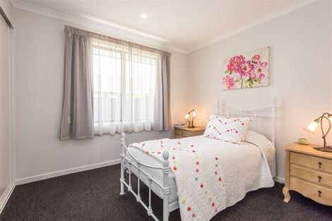 Photo of property in 18 Pistacia Place, Hornby, Christchurch, 8025